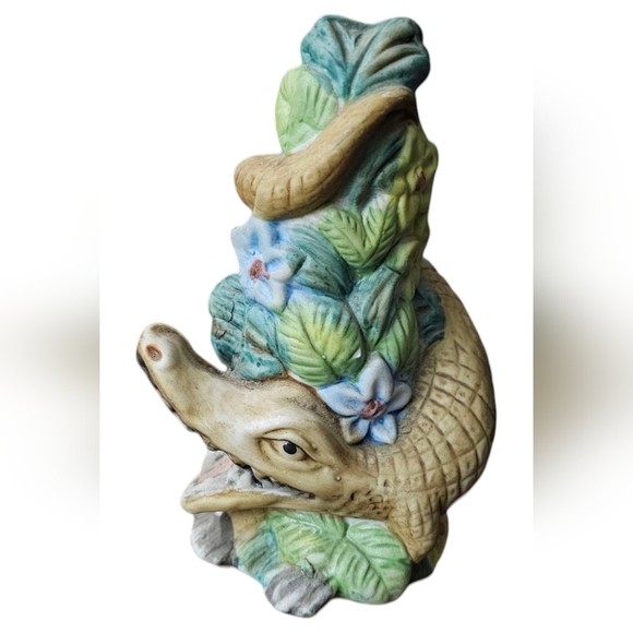 Unbranded Other - Vintage - Decorative Reptile Alligator Tropical Floral Bell Hand Painted​
